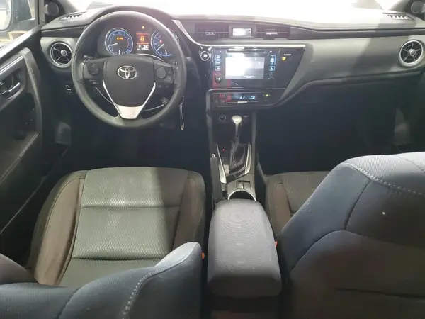 5YFBURHE1HP653665 2017 TOYOTA COROLLA - Image 8