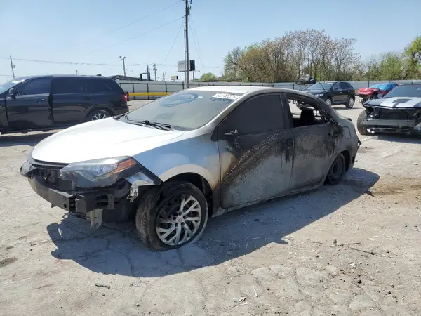 5YFBURHE1HP655965 2017 TOYOTA COROLLA - Image 1