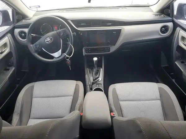 5YFBURHE1HP657103 2017 TOYOTA COROLLA - Image 8