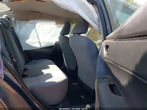 5YFBURHE1HP658820 2017 TOYOTA COROLLA - Image 8