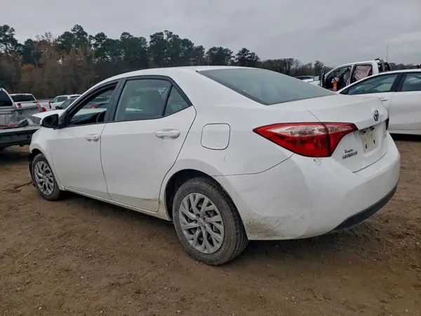 5YFBURHE1HP662754 2017 TOYOTA COROLLA - Image 2
