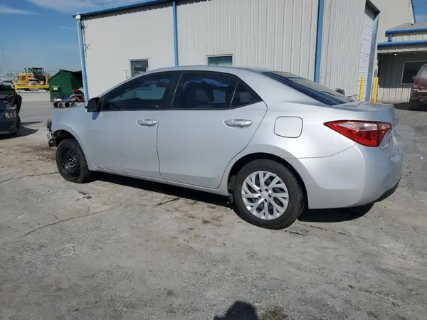 5YFBURHE1HP663029 2017 TOYOTA COROLLA - Image 2