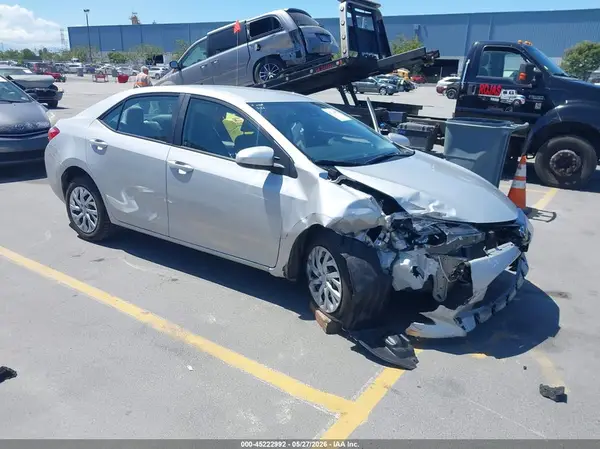 5YFBURHE1HP663127 2017 TOYOTA COROLLA - Image 1
