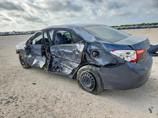 5YFBURHE1HP664164 2017 TOYOTA COROLLA - Image 2