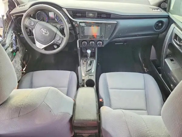 5YFBURHE1HP664164 2017 TOYOTA COROLLA - Image 8