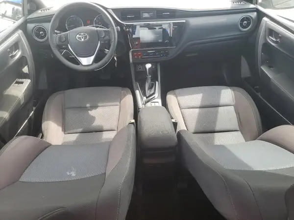 5YFBURHE1HP666318 2017 TOYOTA COROLLA - Image 8