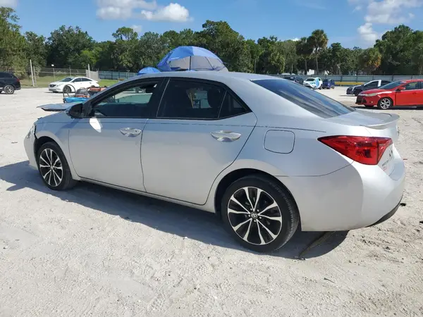 5YFBURHE1HP667517 2017 TOYOTA COROLLA - Image 2
