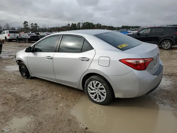 5YFBURHE1HP668375 2017 TOYOTA COROLLA - Image 2