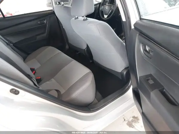 5YFBURHE1HP669090 2017 TOYOTA COROLLA - Image 8