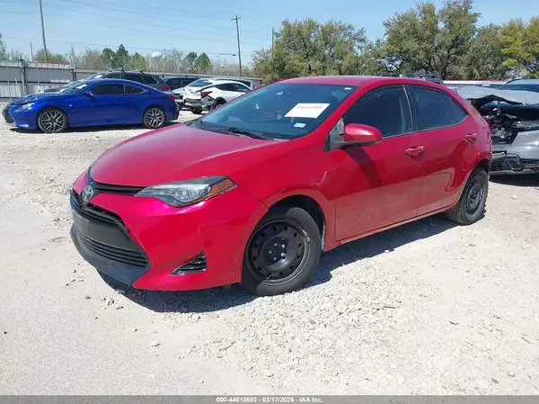 5YFBURHE1HP669123 2017 TOYOTA COROLLA - Image 2