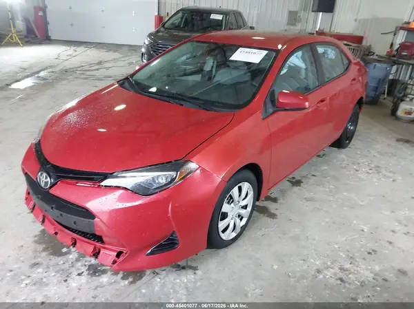 5YFBURHE1HP669493 2017 TOYOTA COROLLA - Image 2