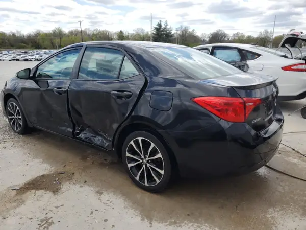 5YFBURHE1HP671521 2017 TOYOTA COROLLA - Image 2