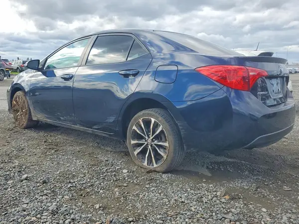 5YFBURHE1HP672717 2017 TOYOTA COROLLA - Image 2
