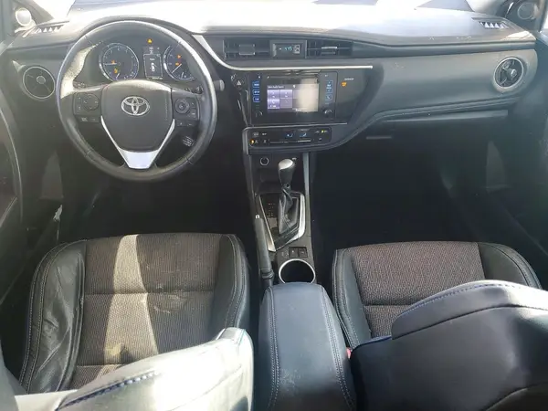 5YFBURHE1HP672717 2017 TOYOTA COROLLA - Image 8