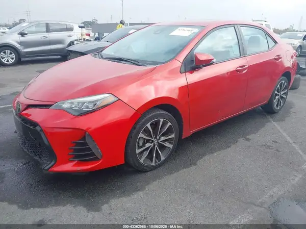 5YFBURHE1HP674080 2017 TOYOTA COROLLA - Image 2