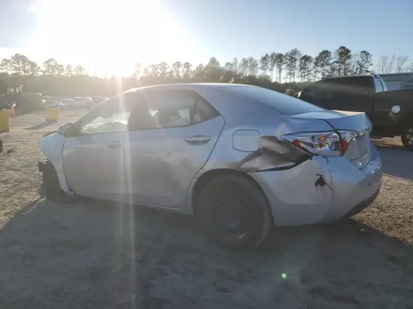 5YFBURHE1HP674659 2017 TOYOTA COROLLA - Image 2