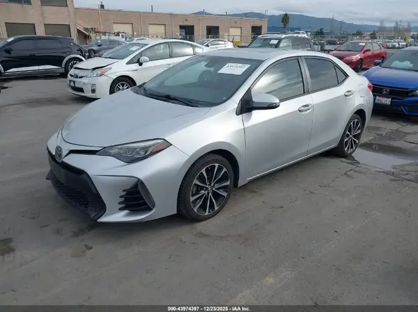 5YFBURHE1HP674936 2017 TOYOTA COROLLA - Image 2