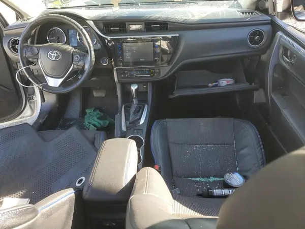 5YFBURHE1HP676668 2017 TOYOTA COROLLA - Image 8