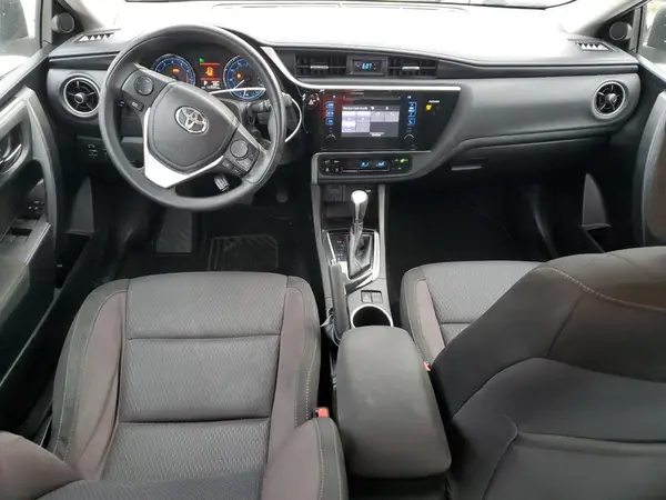5YFBURHE1HP676976 2017 TOYOTA COROLLA - Image 8