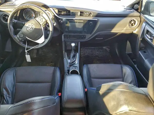 5YFBURHE1HP677190 2017 TOYOTA COROLLA - Image 8