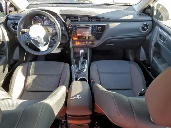 5YFBURHE1HP678422 2017 TOYOTA COROLLA - Image 8