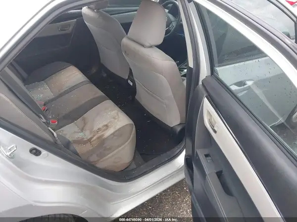 5YFBURHE1HP678694 2017 TOYOTA COROLLA - Image 8