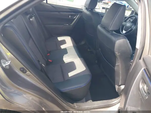 5YFBURHE1HP679988 2017 TOYOTA COROLLA - Image 8