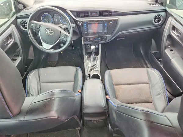 5YFBURHE1HP680400 2017 TOYOTA COROLLA - Image 8