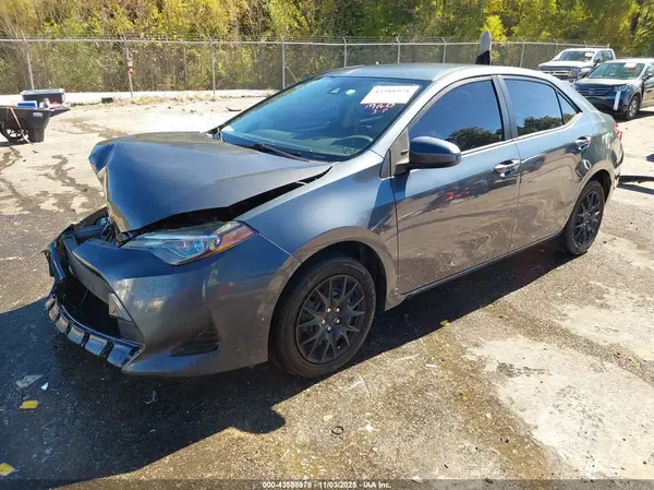 5YFBURHE1HP683216 2017 TOYOTA COROLLA - Image 2