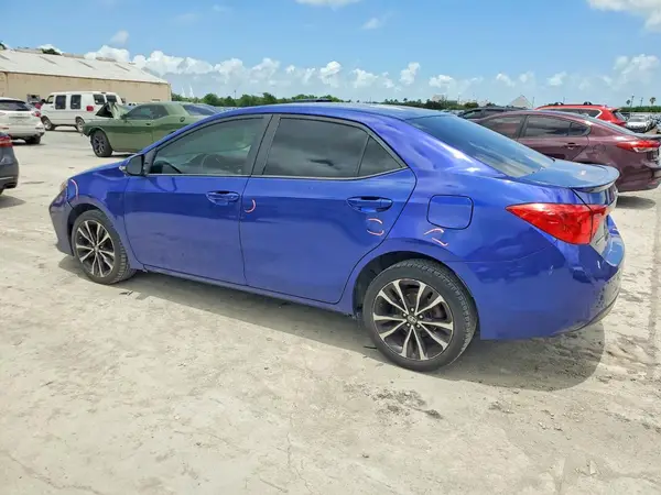 5YFBURHE1HP685371 2017 TOYOTA COROLLA - Image 2