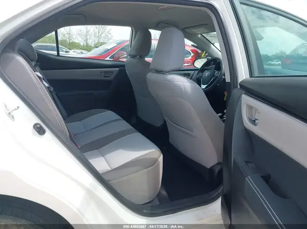 5YFBURHE1HP685435 2017 TOYOTA COROLLA - Image 8