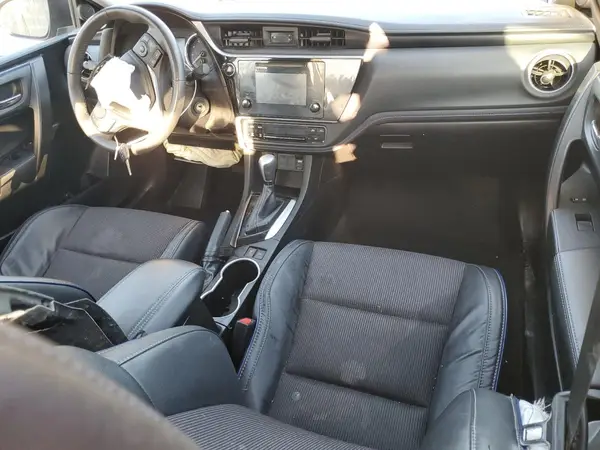 5YFBURHE1HP687007 2017 TOYOTA COROLLA - Image 8