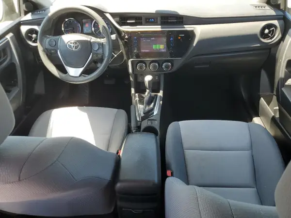 5YFBURHE1HP688187 2017 TOYOTA COROLLA - Image 8