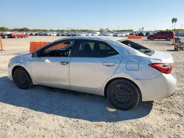 5YFBURHE1HP688576 2017 TOYOTA COROLLA - Image 2