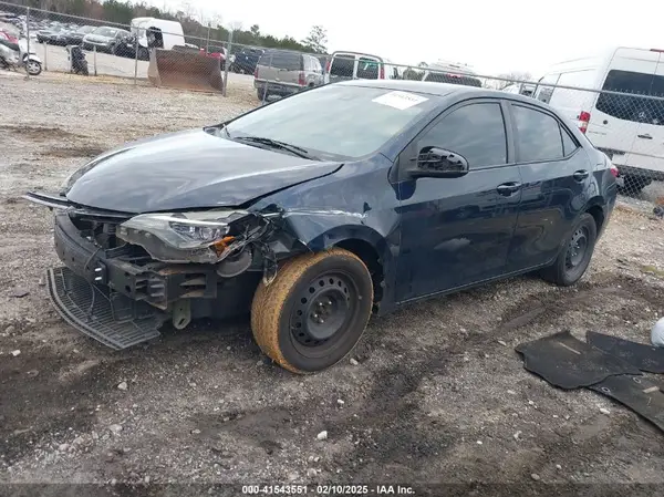 5YFBURHE1HP689517 2017 TOYOTA COROLLA - Image 2
