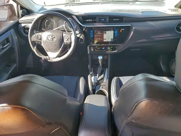 5YFBURHE1HP689534 2017 TOYOTA COROLLA - Image 8