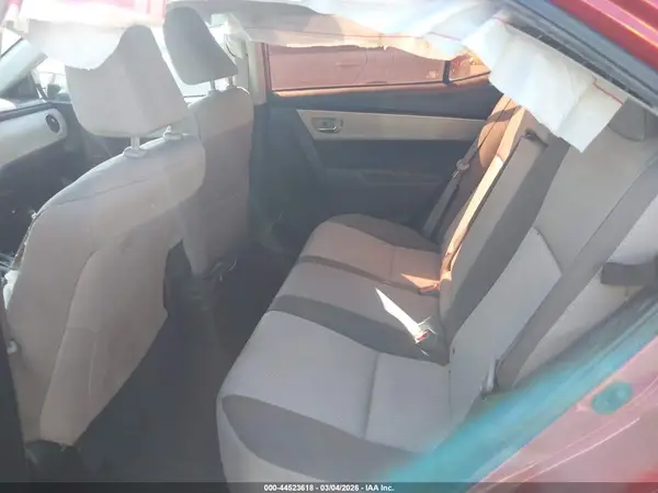 5YFBURHE1HP692174 2017 TOYOTA COROLLA - Image 8