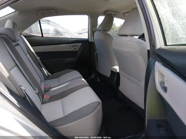 5YFBURHE1HP695303 2017 TOYOTA COROLLA - Image 8