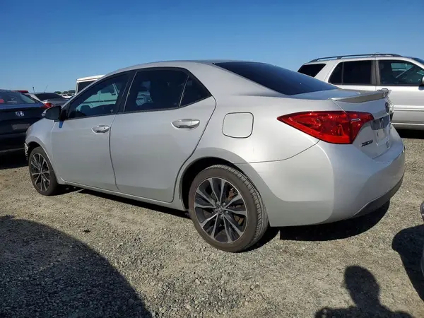 5YFBURHE1HP697990 2017 TOYOTA COROLLA - Image 2
