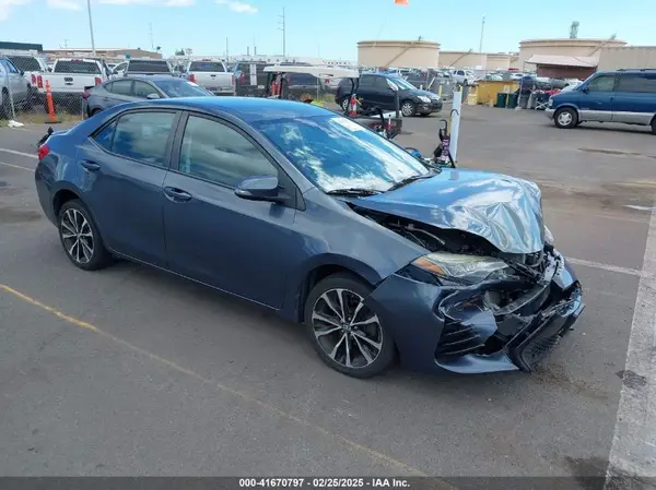 5YFBURHE1HP698511 2017 TOYOTA COROLLA - Image 1