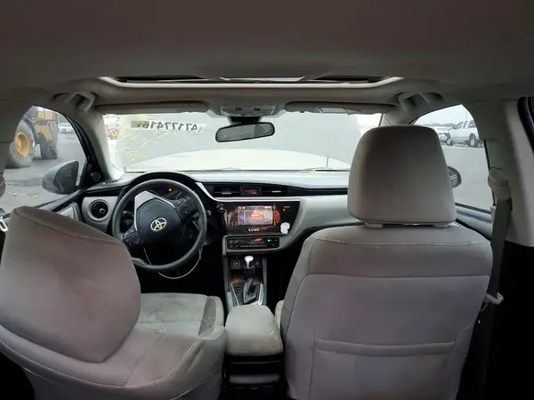 5YFBURHE1HP698606 2017 TOYOTA COROLLA - Image 8