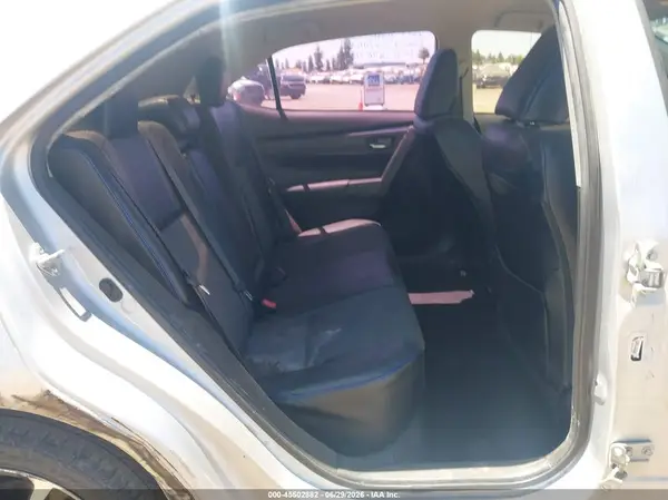 5YFBURHE1HP698721 2017 TOYOTA COROLLA - Image 8