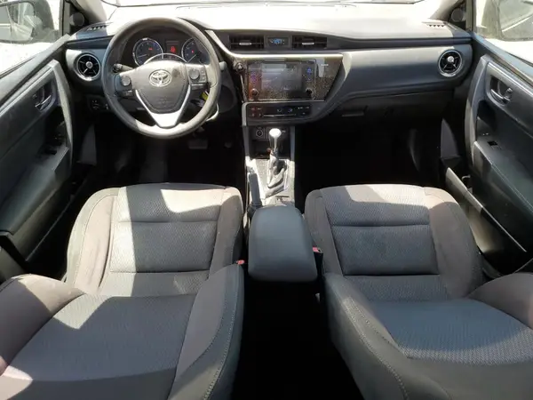 5YFBURHE1HP699786 2017 TOYOTA COROLLA - Image 8