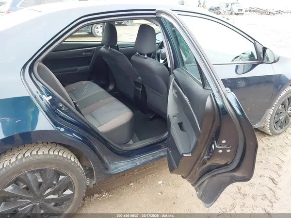 5YFBURHE1HP700659 2017 TOYOTA COROLLA - Image 8