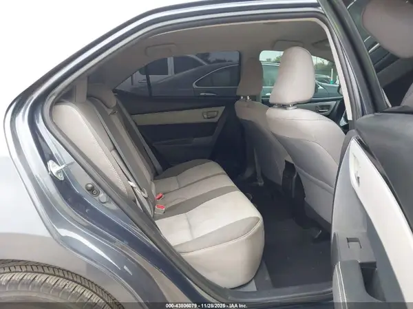 5YFBURHE1HP700662 2017 TOYOTA COROLLA - Image 8