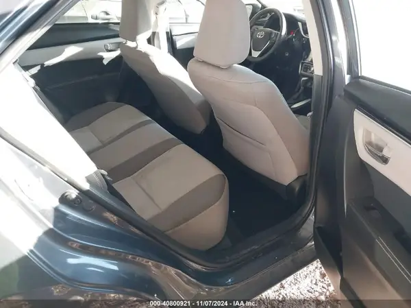 5YFBURHE1HP700998 2017 TOYOTA COROLLA - Image 8