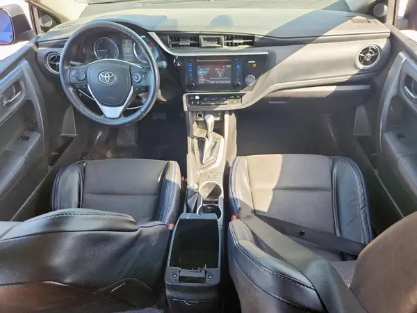 5YFBURHE1HP701083 2017 TOYOTA COROLLA - Image 8