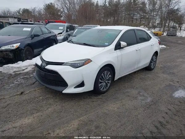 5YFBURHE1HP701116 2017 TOYOTA COROLLA - Image 2
