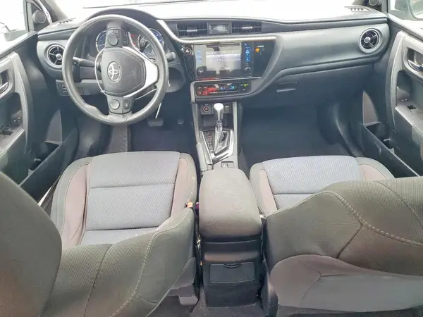 5YFBURHE1HP702606 2017 TOYOTA COROLLA - Image 8