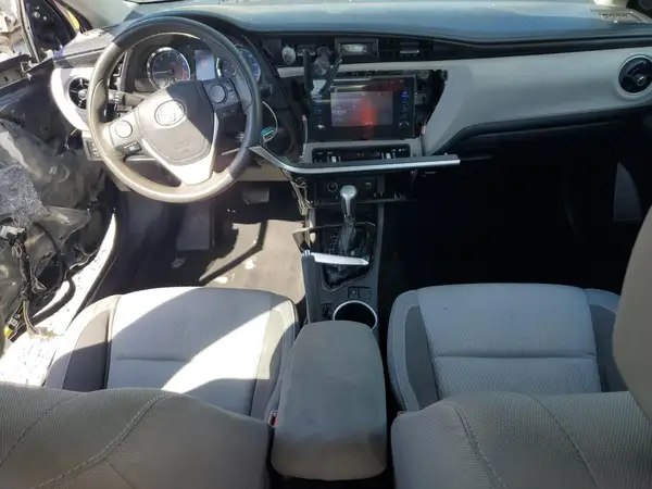 5YFBURHE1HP703724 2017 TOYOTA COROLLA - Image 8